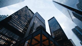 「会社という迷宮」―会社に「主観」と「自由」を取り戻す思考の書